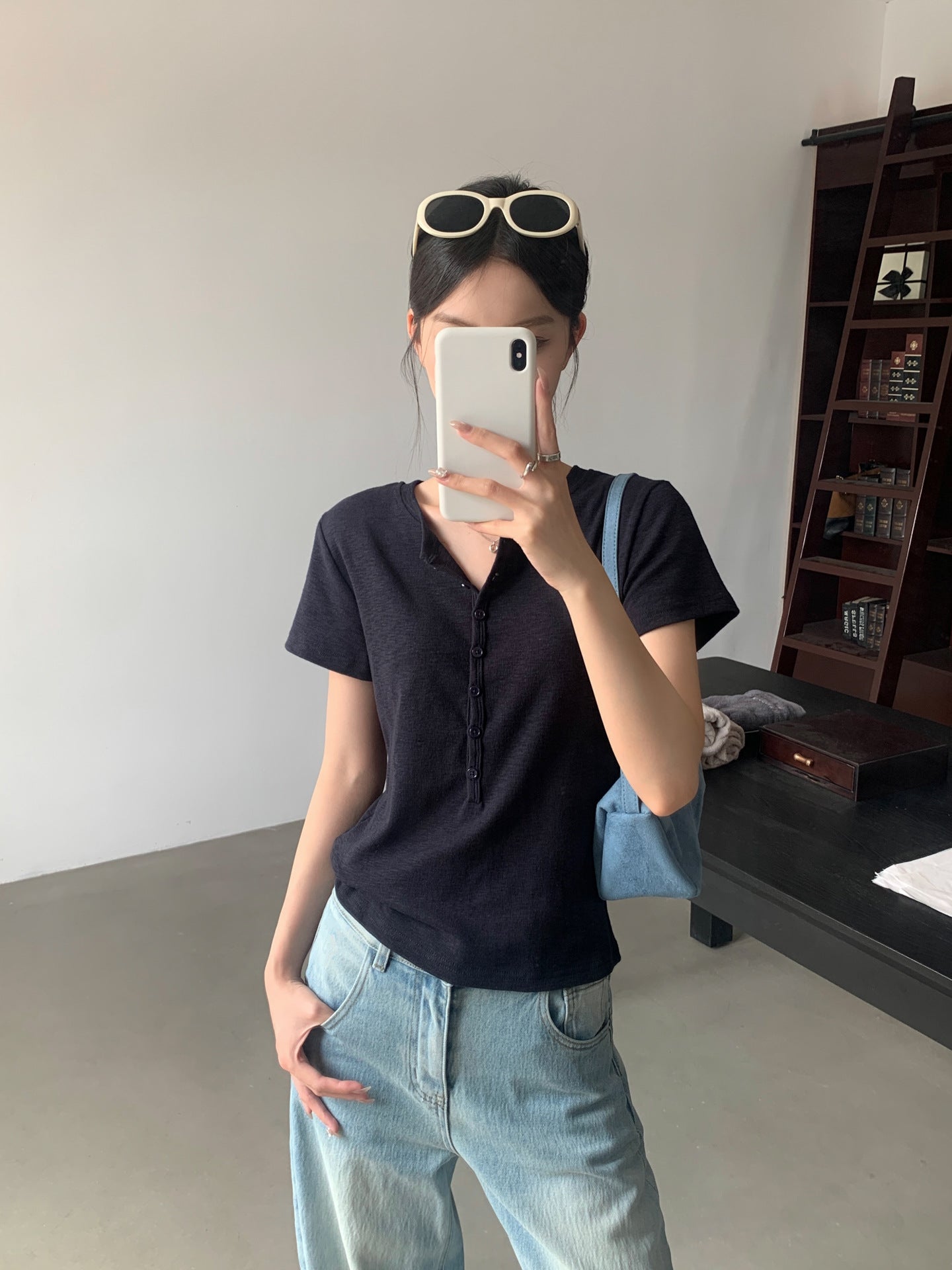 ヘンリーネックTシャツ｜正肩・スリム・軽量コットン