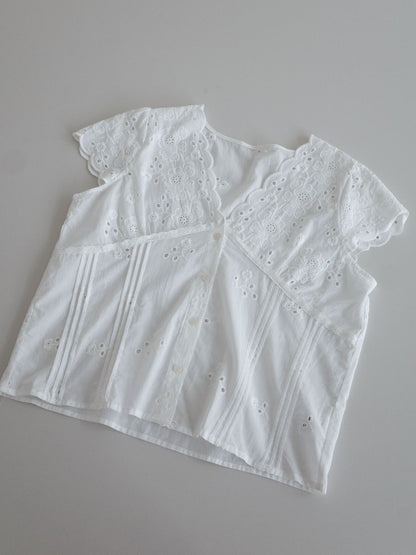 コットンカットワークレースブラウス｜Vネック・刺繍・フレンチスタイル