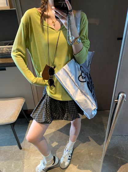 どの色も、かわいい。Vネック長袖Tシャツ
