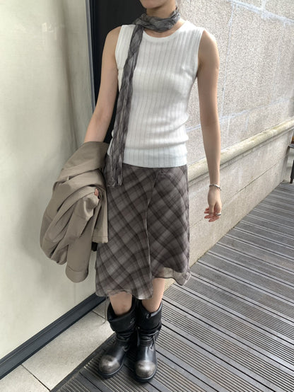 格子と、秋の空気。チェック柄シフォンスカート