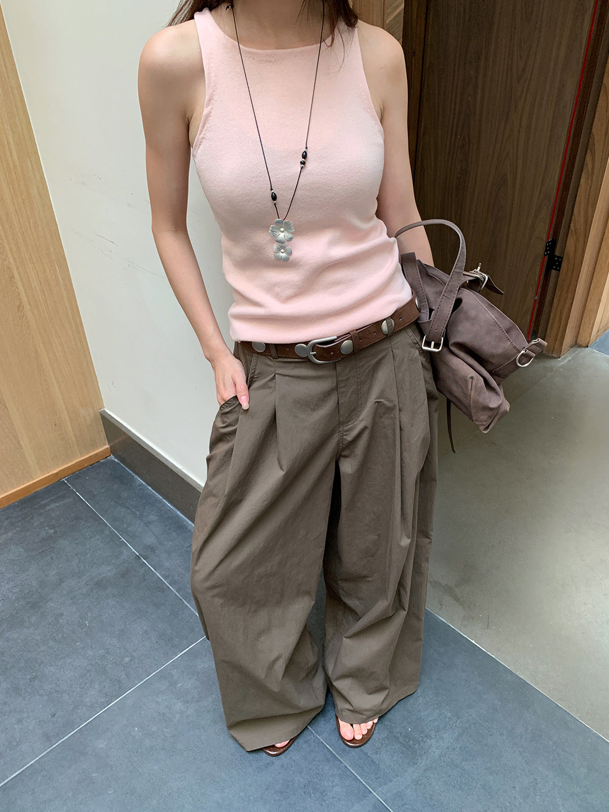 ゆるっと、きまる。プリーツワイドパンツ