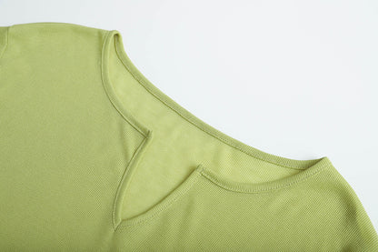 どの色も、かわいい。Vネック長袖Tシャツ