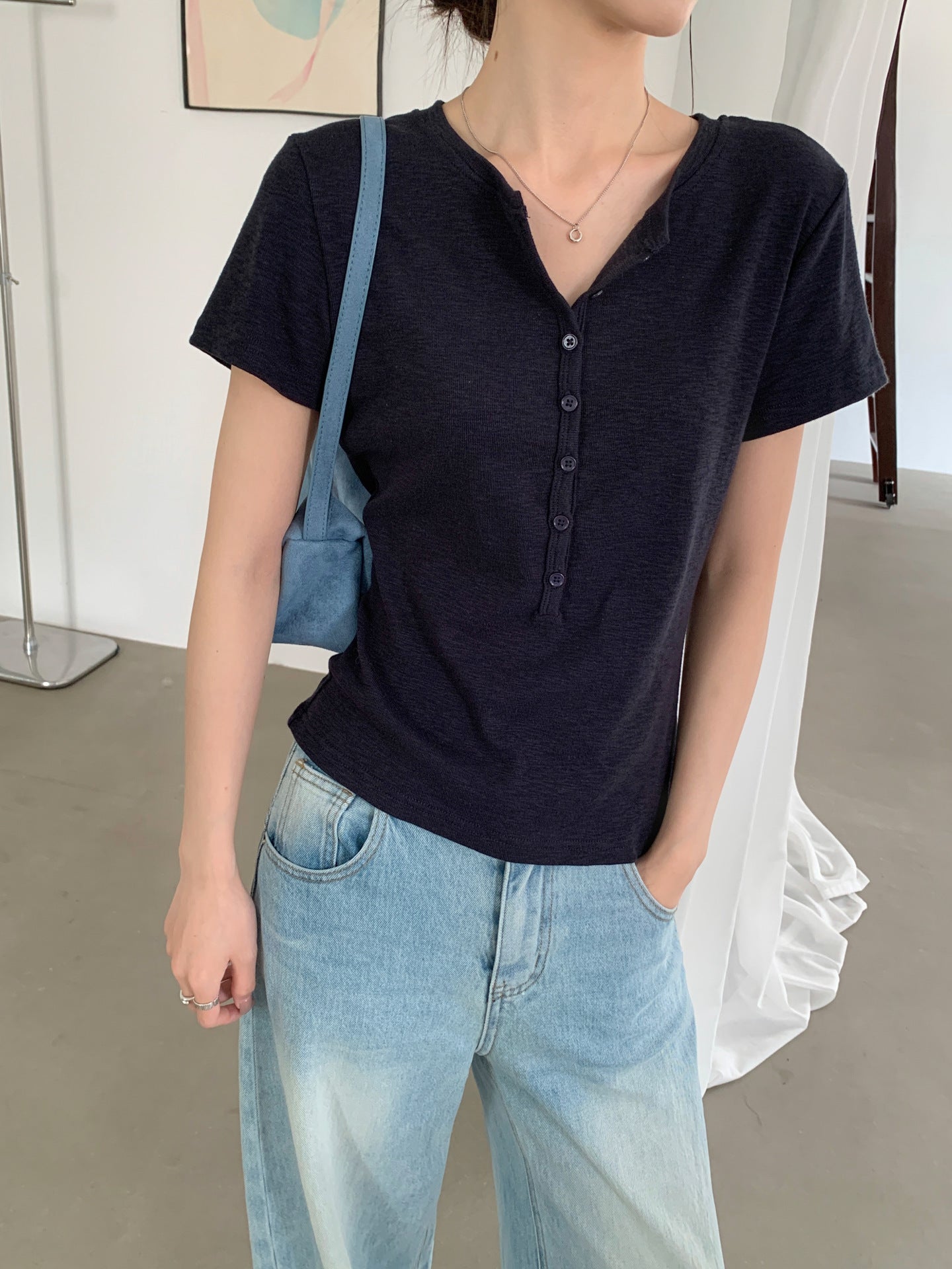 ヘンリーネックTシャツ｜正肩・スリム・軽量コットン