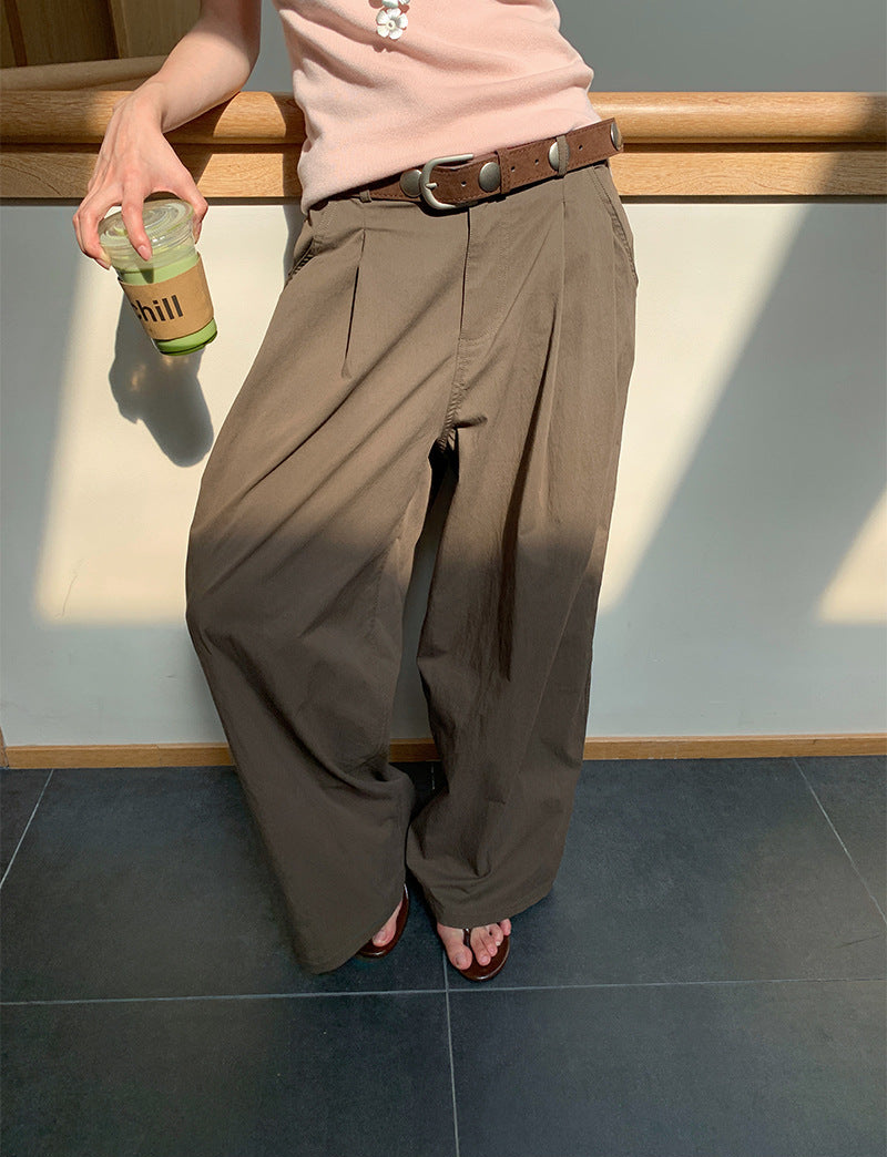 ゆるっと、きまる。プリーツワイドパンツ