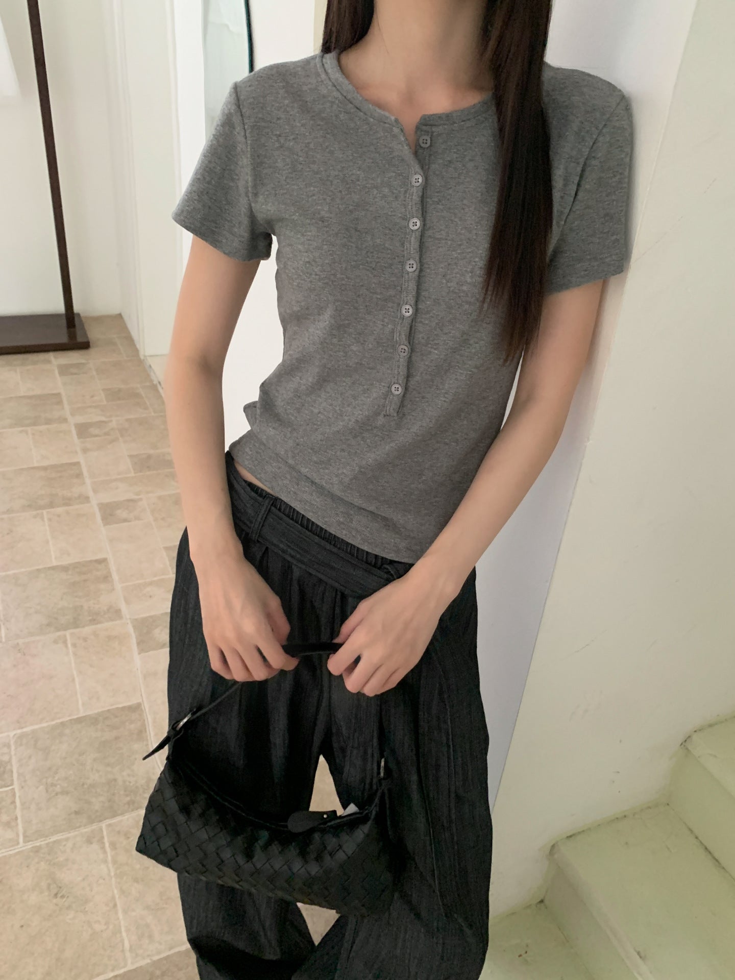 ヘンリーネックTシャツ｜正肩・スリム・軽量コットン