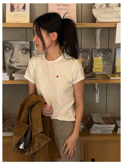 ハート小物刺繍クルーネックTシャツ｜モーダル・コットン