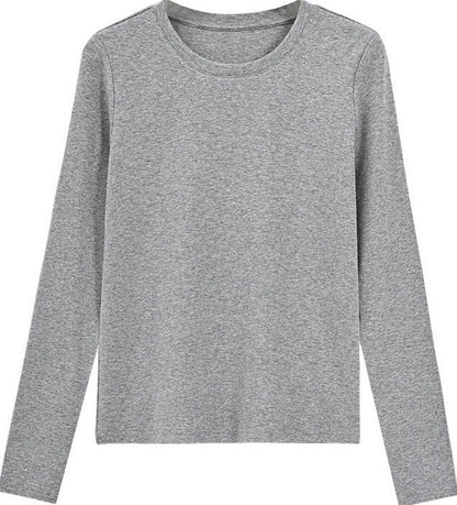 すっきり細見え。正肩スラブコットンの長袖Tシャツ。