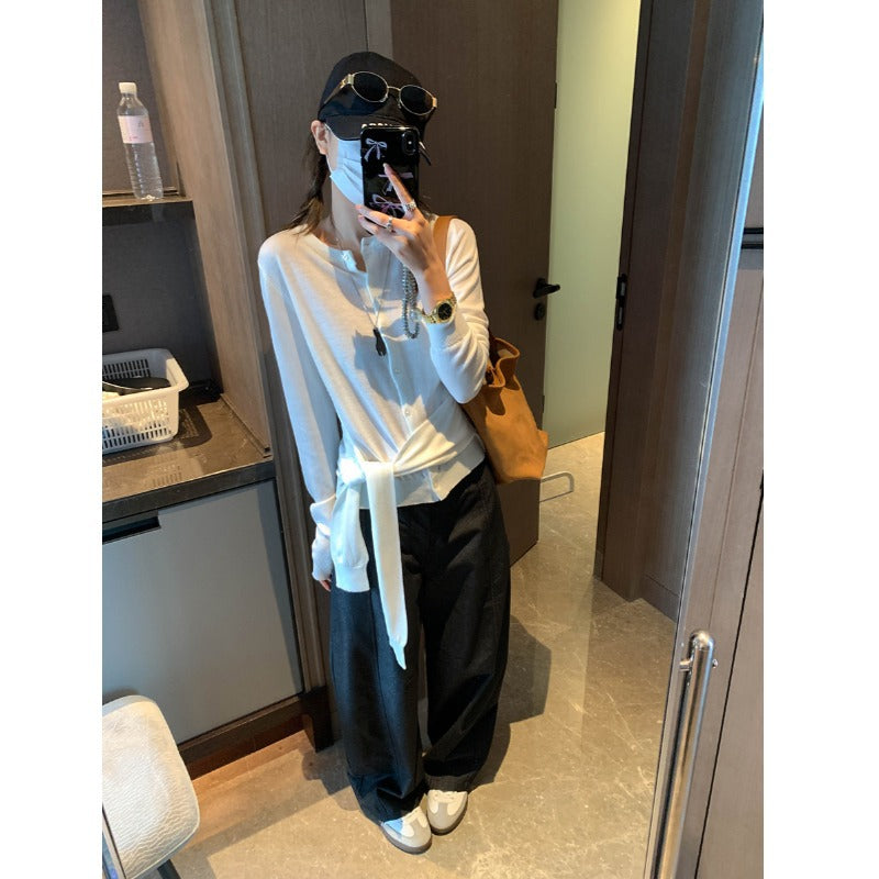 はくだけで、腦が長くなる。センタープレスワイドパンツ